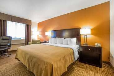هتل Quality Inn