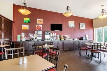 هتل Quality Inn & Suites
