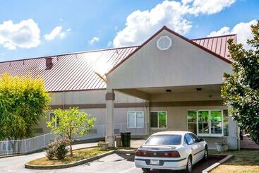 هتل Quality Inn & Suites