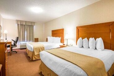 هتل Quality Inn & Suites