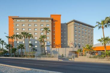 هتل Real Inn Mexicali