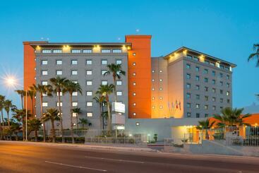 هتل Real Inn Mexicali