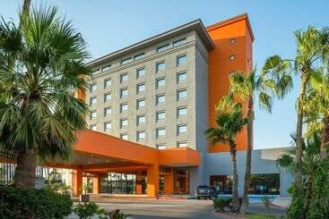 هتل Real Inn Mexicali