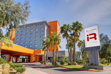 هتل Real Inn Mexicali