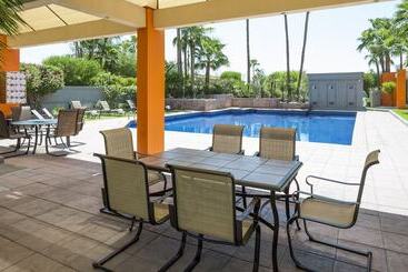 هتل Real Inn Mexicali
