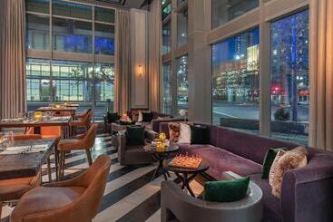 هتل Renaissance Boston Seaport