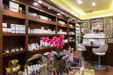 هتل Riverstone Condo Resort & Spa