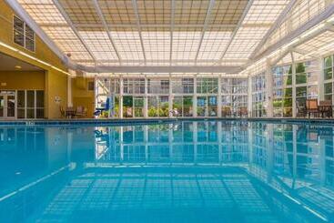 هتل Riverstone Condo Resort & Spa