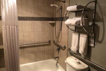 هتل Shilo Inn Portland Rose Garden   Convention Center