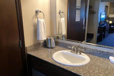 هتل Shilo Inn Portland Rose Garden   Convention Center