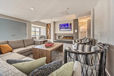 هتل Staybridge Suites   Cedar Rapids North, An Ihg