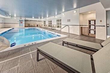هتل Staybridge Suites   Cedar Rapids North, An Ihg