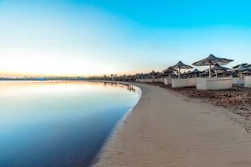 هتل Sunrise Mamlouk Palace Resort