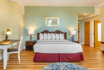 هتل The Carriage House Inn Newport