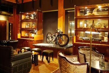 هتل The Iron Horse