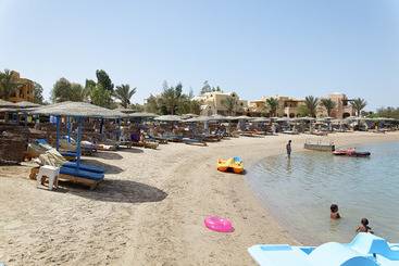 هتل Three Corners Rihana Resort El Gouna