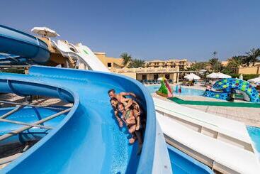 هتل Three Corners Rihana Resort El Gouna