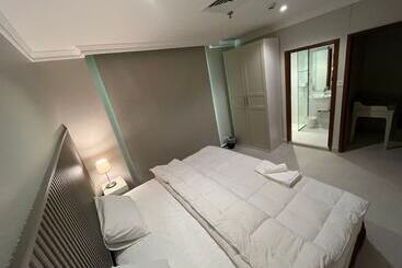 هتل Times Square Suite
