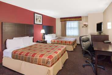 هتل Travelodge By Wyndham Romulus Detroit Airport