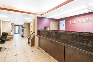 هتل Travelodge By Wyndham Romulus Detroit Airport