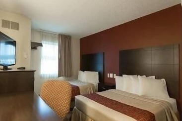 هتل Travelodge By Wyndham Romulus Detroit Airport