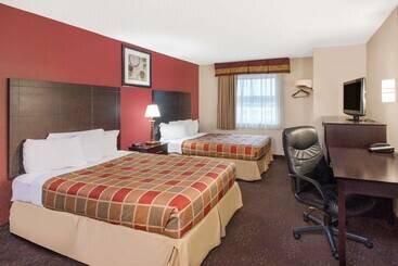 هتل Travelodge By Wyndham Romulus Detroit Airport