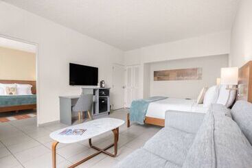 هتل Wyndham Palmas Beach And Golf Boutique Resort