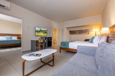 هتل Wyndham Palmas Beach And Golf Boutique Resort