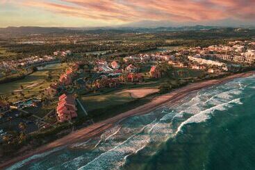 هتل Wyndham Palmas Beach And Golf Boutique Resort