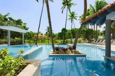 هتل Wyndham Palmas Beach And Golf Boutique Resort