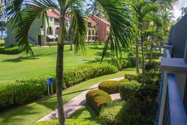 هتل Wyndham Palmas Beach And Golf Boutique Resort