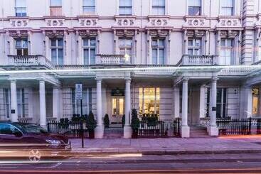 Hyde Park Executive Apartments