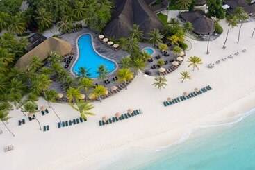 Kuredu Island Resort & Spa