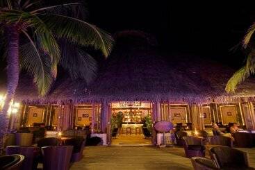 Kuredu Island Resort & Spa