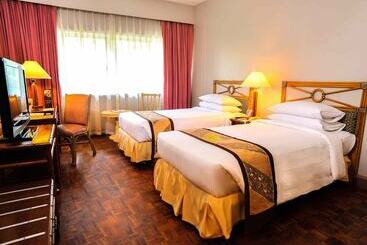 Waterfront Insular Hotel Davao - Davao City