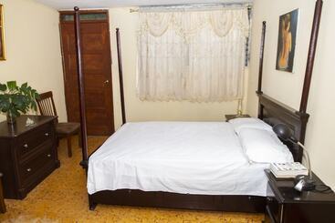 هتل Backpackers Haiti