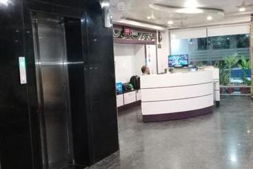 هتل Metro Inn