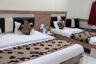 هتل Metro Inn