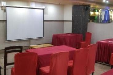 هتل Metro Inn