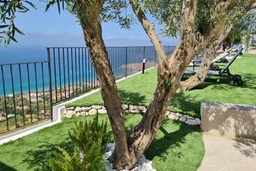 پانسیون Skyview Cefalù