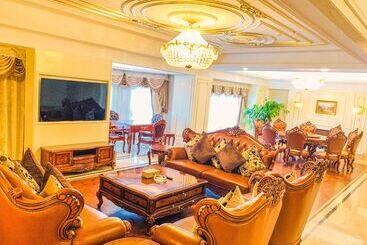 هتل Wyndham Grand Kunming East