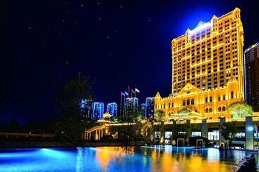 هتل Wyndham Grand Kunming East