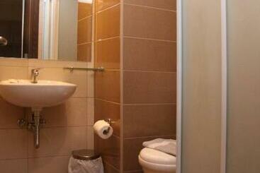Agela Hotel & Apartments
