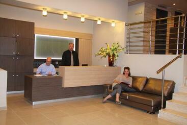 Agela Hotel & Apartments
