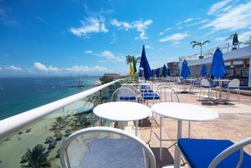 Blue Chairs Resort by The Sea - Adults Only