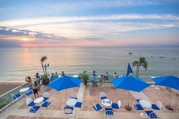 Blue Chairs Resort by The Sea - Adults Only