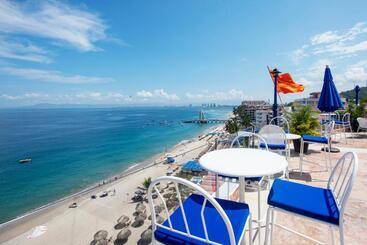 Blue Chairs Resort by The Sea - Adults Only