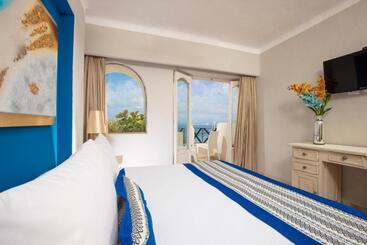 Blue Chairs Resort by The Sea - Adults Only