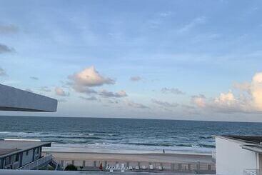 فندق Arya Blu Inn And Suites