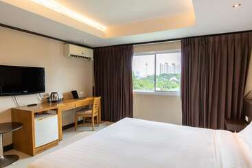 Avana Hotel And Convention Centre
